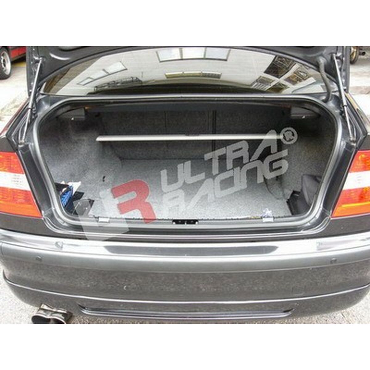 Verstärkungsleiste Ultra Racing URRE2-177 BMW 3-SERIES E46 Ober Trasera